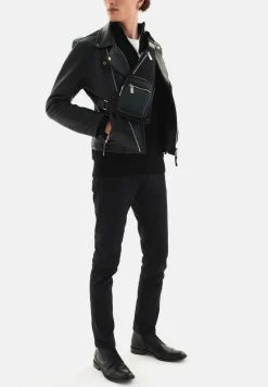 Kazar Verkaufsgeschäft -Kazar Verkaufsgeschäft 35d6f1634c024b09917edf6f143bfa5f