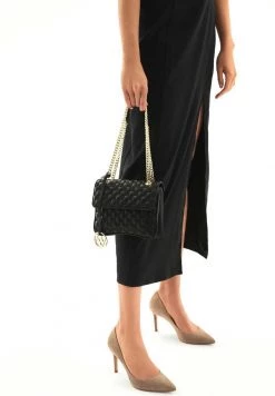 Beste Bewertungen von 🥰 Kazar Damen TANGO - Handtasche - Black ✨ -Kazar Verkaufsgeschäft 5c9b42d74ffe4a2c9c314353795d9193