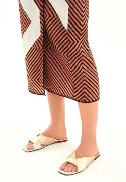 Schlussverkauf 👍 Kazar Damen ASTRA LUXURIOUS ON A FLAT SOLE - Pantolette Flach - White 🔥